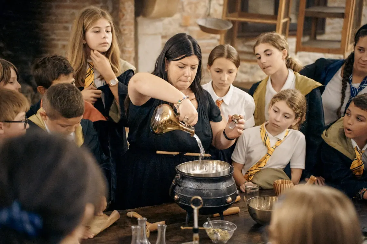 Scuola di Magia Italiana Momento dalla Scuola di Magia Italiana